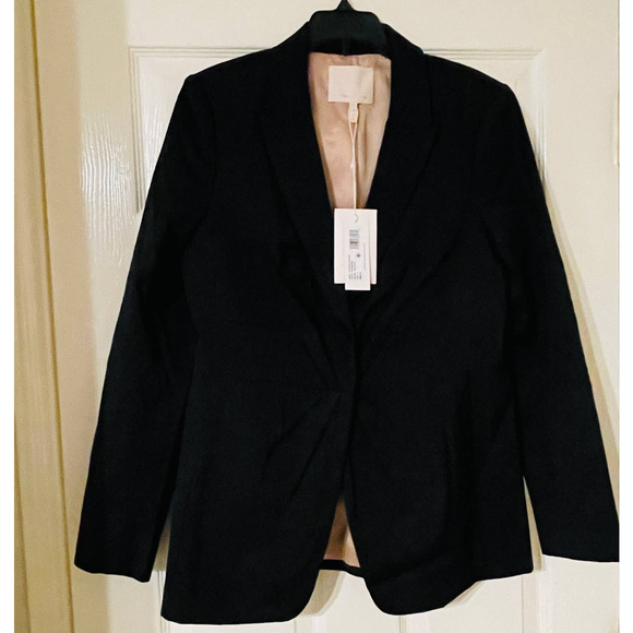 AshleyJeanWade's tweet photo. So good I had to share! Check out all the items I'm loving on @Poshmarkapp #poshmark #fashion #style #shopmycloset #rebeccataylor #eddiebauer: https://t.co/eDcszo6eIf https://t.co/SU7PNY76pI