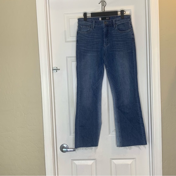 HangerLlc's tweet photo. So good I had to share! Check out all the items I'm loving on @Poshmarkapp from @Hilary303 #poshmark #fashion #style #shopmycloset #kutfromthekloth: https://t.co/auF1nMRiSD https://t.co/pHbSkzdHMe