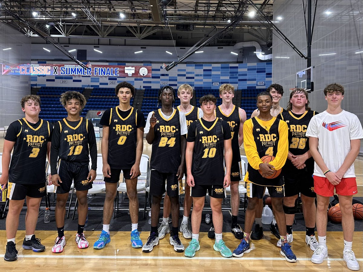 real_chasers's tweet photo. 16U RDC is loaded w/talent 💯4-0 for the weekend. #undefeated #talentedgroup
@HardwoodEvents @RL_Hoops @HyVeeArena https://t.co/laclGDUaSb
