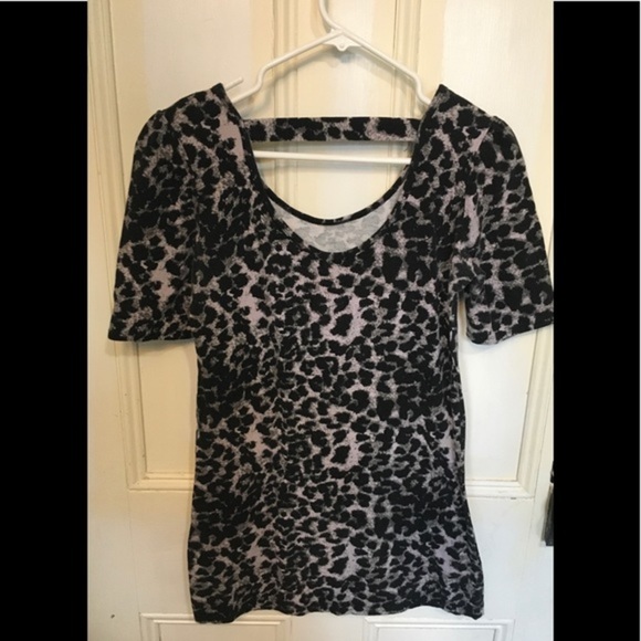 Deborah12061967's tweet photo. So good I had to share! Check out all the items I'm loving on @Poshmarkapp #poshmark #fashion #style #shopmycloset #lulus #ralphlauren #dynamite: https://t.co/tBTSwEJXOs https://t.co/HlMhiIUFwd