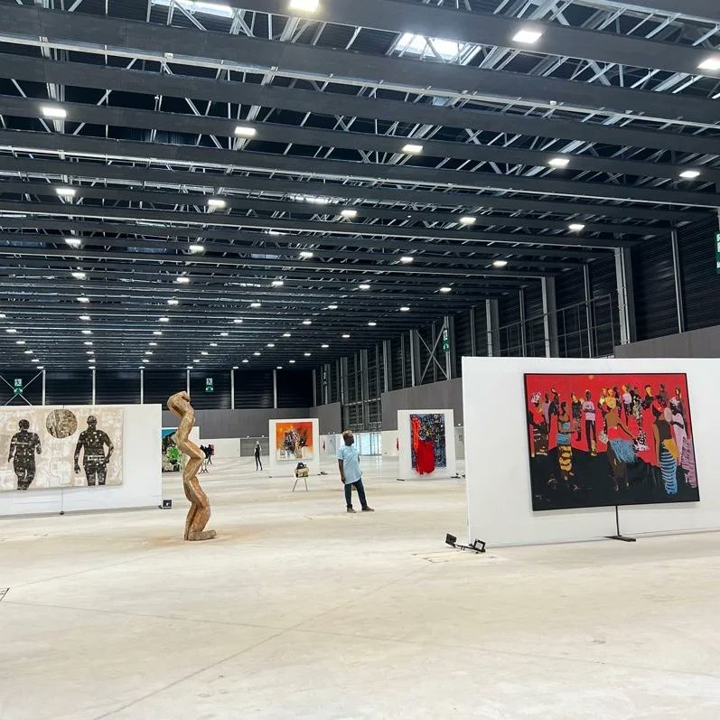 edithbrou's tweet photo. La plus grande Exposition d'Art contemporain ivoirien 🇨🇮 aura lieu à l'occasion de l'inauguration du PARC DES EXPOSITIONS D'ABIDJAN 

🔥 Artistes-peintres et créateurs 🔥
1- JACOBLEU 
2- ABOUDIA 
3- OUSSOU JUSTIN 
4- ARMAND BOUA 
5- MOUNOU DÉSIRÉ 
6- KAFANA SORO 
7- LANDRY WATONN 
8- OLIVIA PEREZ

Programme 👇🏾
Lundi 17 juillet à 14h: Cérémonie d'inauguration en présence du Vice-président de la République de Côte d'Ivoire et de nombreuses personnalités.

Du Lundi 17 au Dimanche 23 juillet : Semaine festive, visites, expositions, animation, concert.

Accès Libre.

Localisation Route de l'aéroport d'Abidjan.