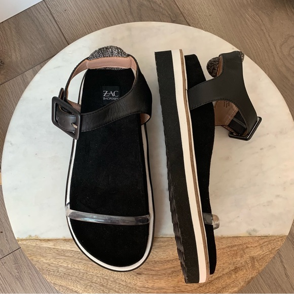 foxycharli's tweet photo. So good I had to share! Check out all the items I'm loving on @Poshmarkapp from @cristineFlorcz1 #poshmark #fashion #style #shopmycloset #lululemonathletica #flyingtomato #zaczacposen: https://t.co/hUnFZ8MOEn https://t.co/Z0gD8F08vu