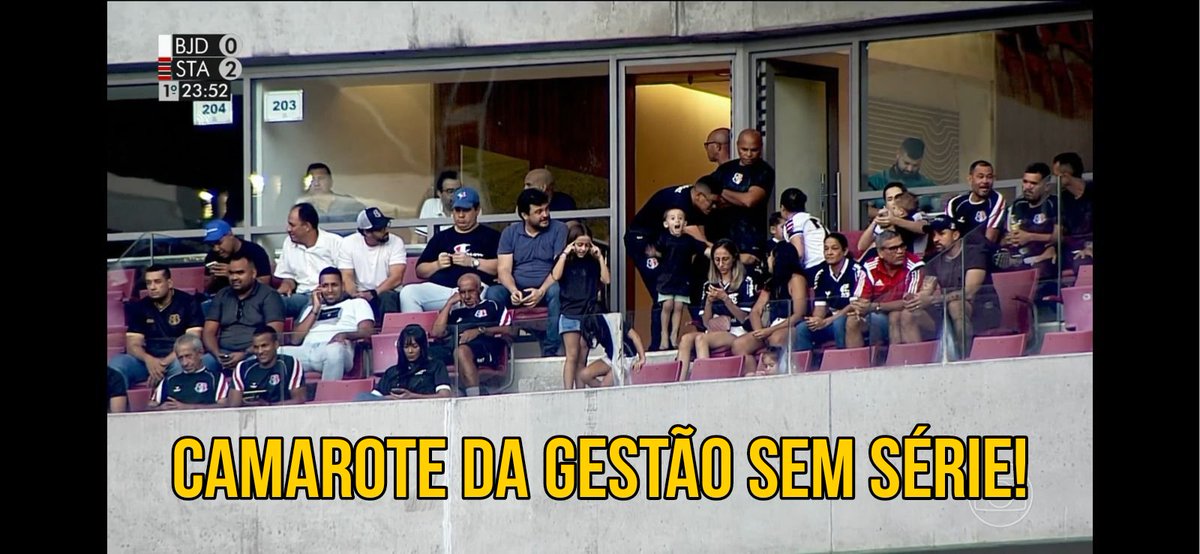 santacruzsaf's tweet photo. Parabéns aos envolvidos!

Covardes!

SAIAM DO SANTA CRUZ! AMADORES! IRRESPONSÁVEIS!

#FORAALN #SAFNOSANTA https://t.co/NEvEMkeFJr