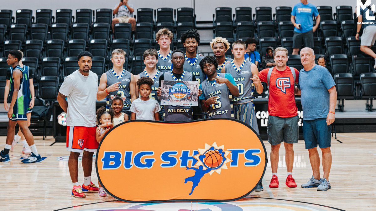 BIG SH🏀TS tweet media