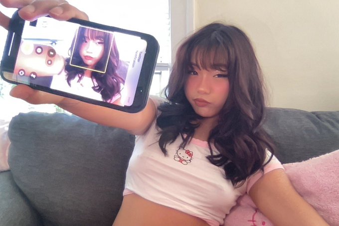 I have a pouty face I can&rsquo;t help it lol https://t.co/vaY1yLTKdX