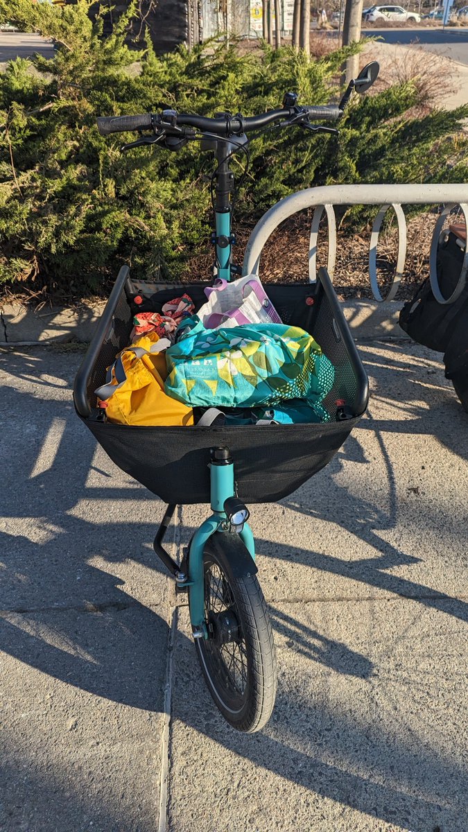 quailibet's tweet photo. @herbivore0 Cargo bikes are like having trunk space on a bike, they are useful for any number of situations that you need to transport you and more stuff than you can carry to another location. I also second getting a rear rack and basket for your current bike 😁 https://t.co/t4w9Es4mk6