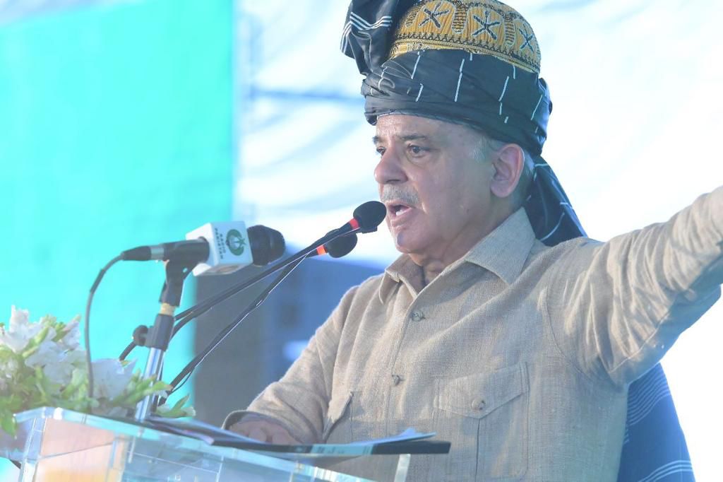 SumbalShahid15's tweet photo. پاکستان کے وزیر اعظم شہباز شریف نے مالیاتی بحران کو روکنے میں چین کے اہم کردار کو تسلیم کیا! آئی ایم ایف سے 3 بلین ڈالر کا بیل آؤٹ حاصل کرنے کے بعد، وزیر اعظم شریف نے اظہار تشکر کرتے ہوئے کہا کہ "چین نے پاکستان کو ڈیفالٹ سے بچایا۔"
#PakEconomicStability https://t.co/eRa6Cs5HCv