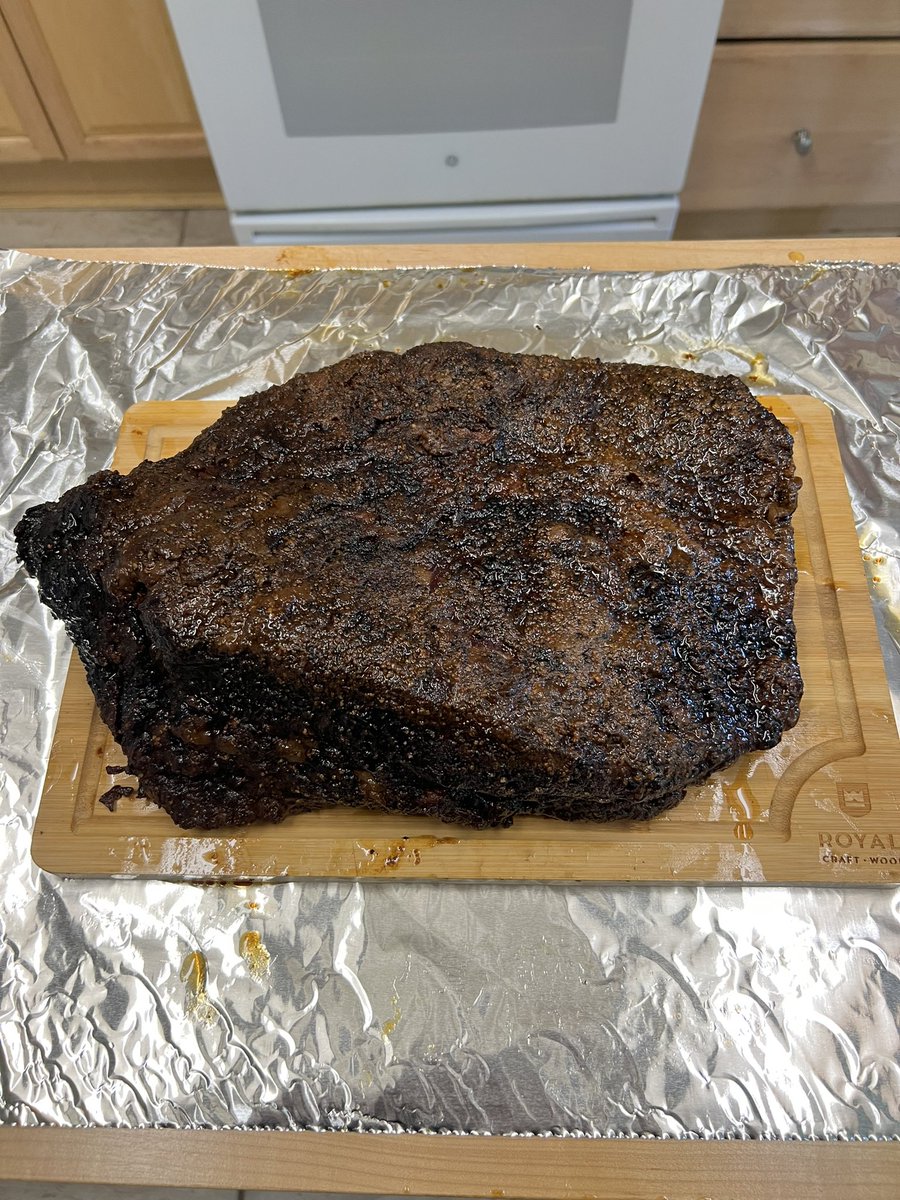 garkmallemore's tweet photo. My meat smoking journey has arrived at the brisket https://t.co/yp8RIPBtng