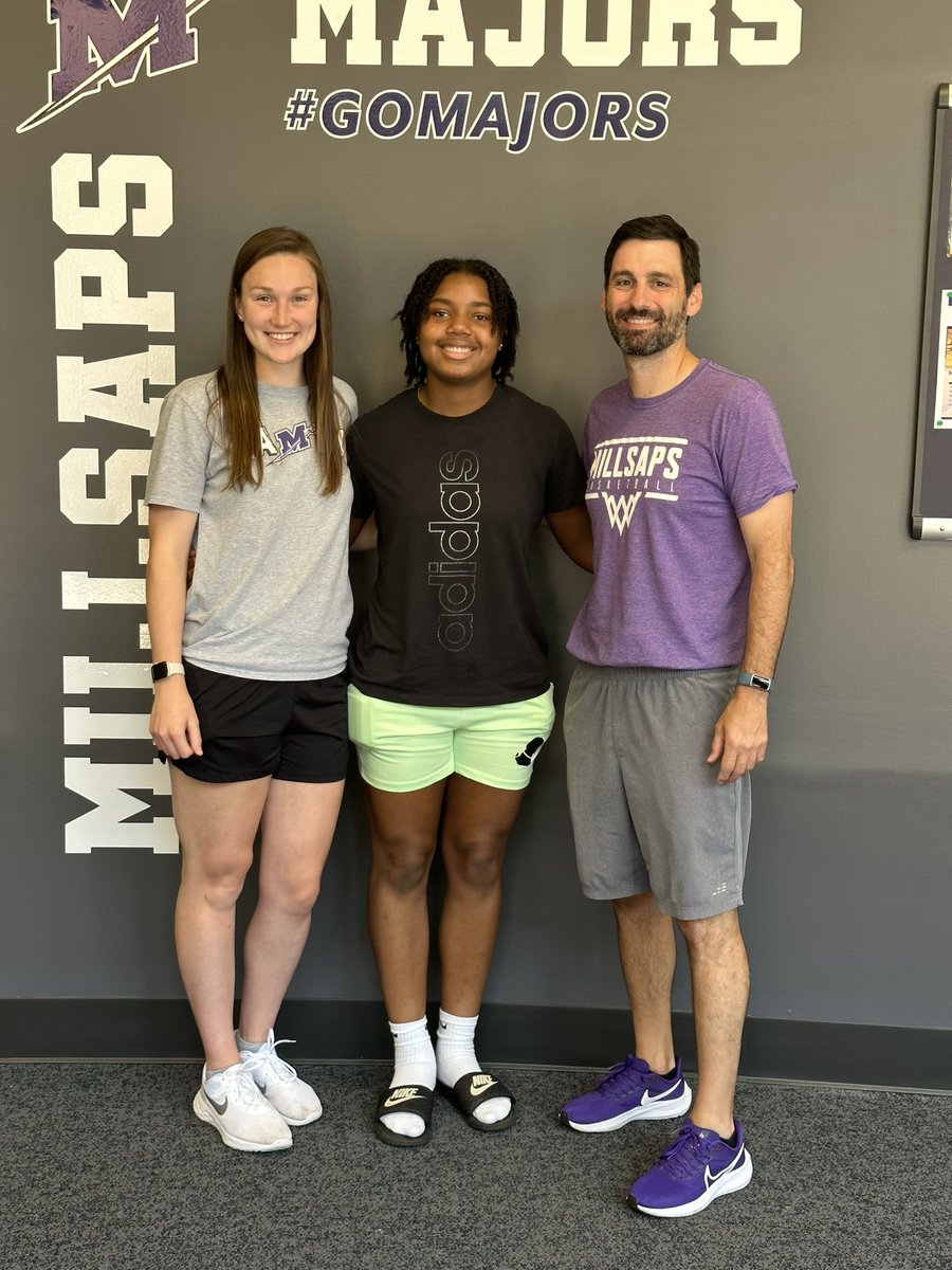 Thank you to Coach LeBlanc and Coach Shelby for the wonderful tour/visit of there beautiful campus and for the opportunity to play at Milsaps College. <a href="/Coach_LeBlanc/">Justin LeBlanc</a> <a href="/wilbanks_shelby/">Shelby Wilbanks</a> <a href="/HoltTessah/">Coach T.Holt</a> <a href="/OlaGirlsBB/">Ola Lady Mustangs Basketball</a> <a href="/KyleSandy355/">Kyle Sandy</a> <a href="/Coachmikewill23/">Michael Williams</a> @teamH2Oelite
