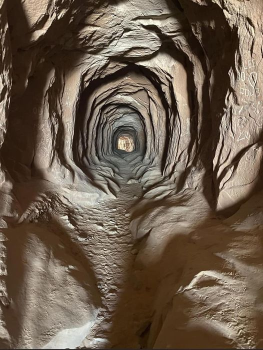 mystic_dragongm's tweet photo. Where does this cave lead? #ttrpg https://t.co/VLQ625chNf