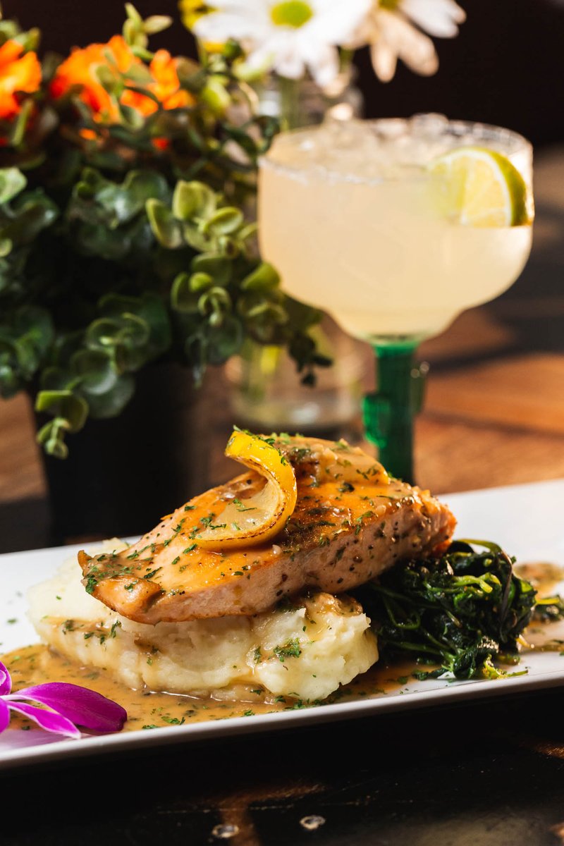 WickedWillysNY's tweet photo. If you're looking to celebrate your anniversary, our amazing staff will ensure it's perfect! https://t.co/vtwmocl59w https://t.co/bTkoB10L08