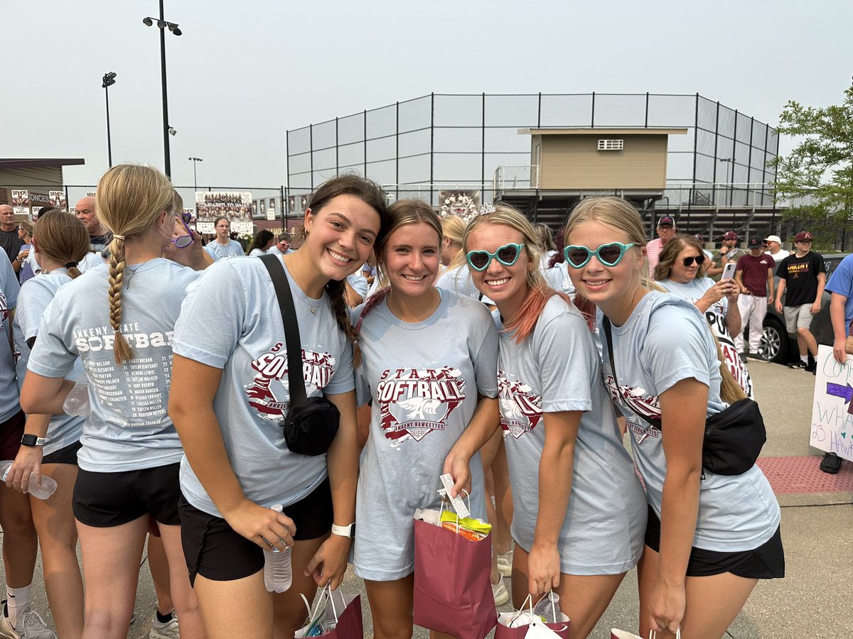 Shannon55687946's tweet photo. @AveryNelson2026 and the Hawkettes are off to Fort Dodge. Let’s go!!
#comparedtowhat
#freshmanseason https://t.co/yOmFI0aliG
