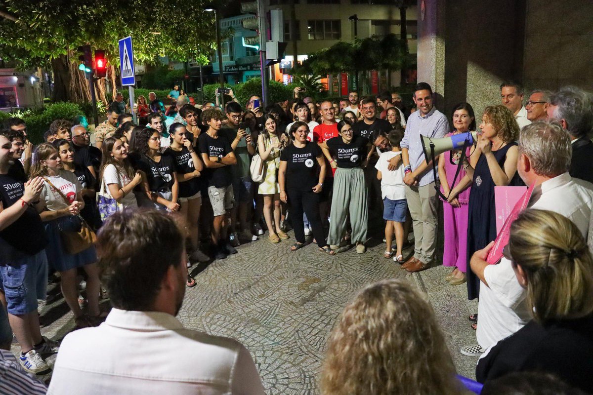 AmparoFolgado's tweet photo. Celebrant tots els primers premis de la @umtorrent Sou els Millors! Un orgull per a #Torrent. L’Enhorabona! #FentUnio https://t.co/rH0sXsyzJn