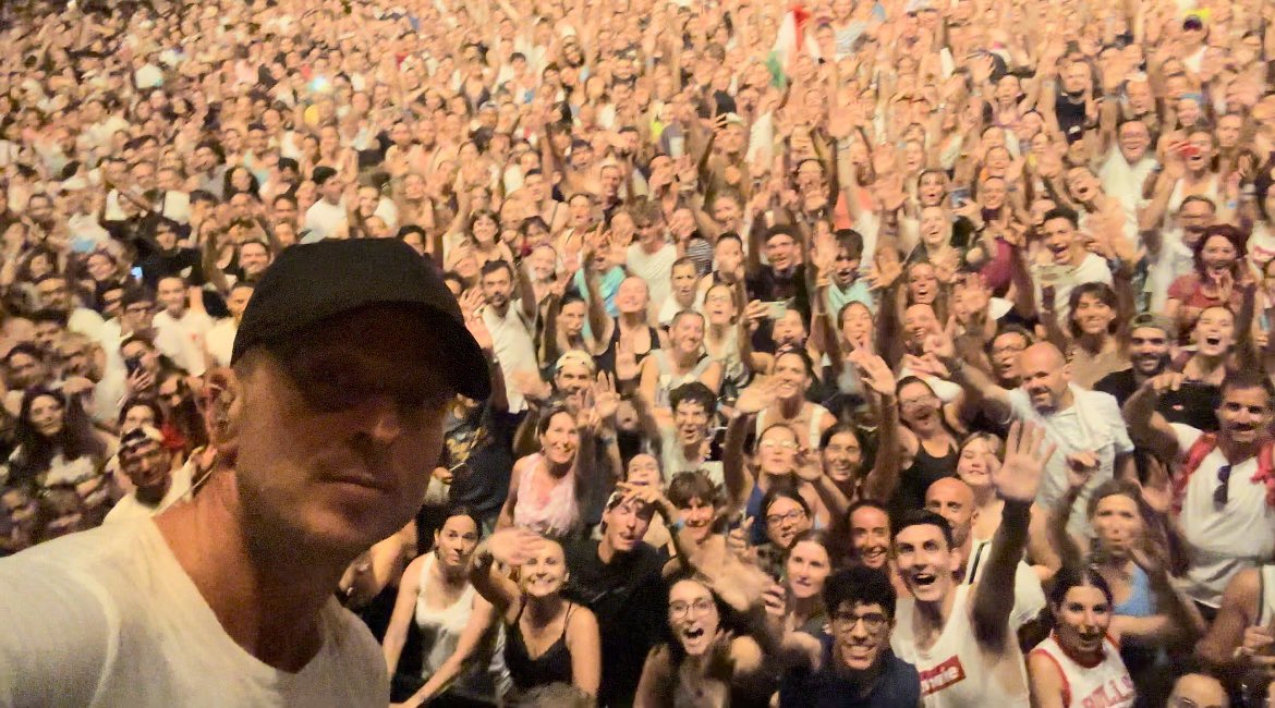 itskaytea_'s tweet photo. Grazie Mille! 💛🤌🏼 @RyanTedder https://t.co/qUFVIiU2tR