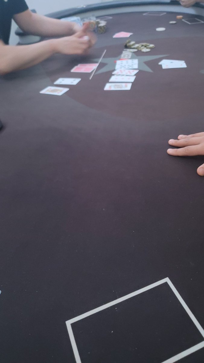 오늘 딥 성공적~~~담에 또가고파
처음하는홀덤!!굿뜨 
<a href="/FD_mingle1/">밍뚱 (구) 김밍글</a> 
<a href="/Dodopunch/">냥냥펀치</a>