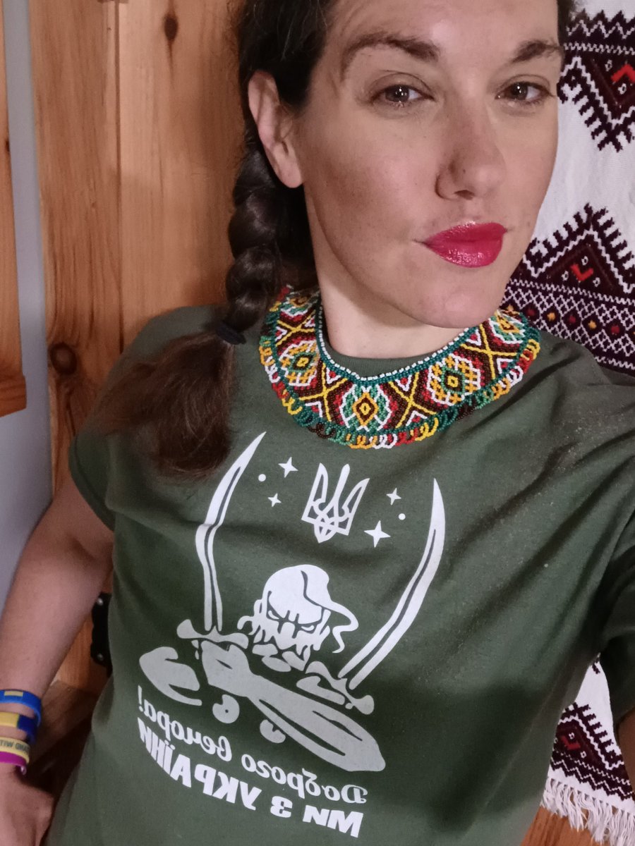 NYurtsaba's tweet photo. Добра ніч, dear friends. Are you looking for a unique way to #StandWithUkraine? Then consider supporting #Ukrainian via UAArtsy: https://t.co/Sm0wV0VKX0. That's where this cool shirt comes from. #Hutsul necklace is by @HaluschakIrina! https://t.co/MOkvl4IH8b
