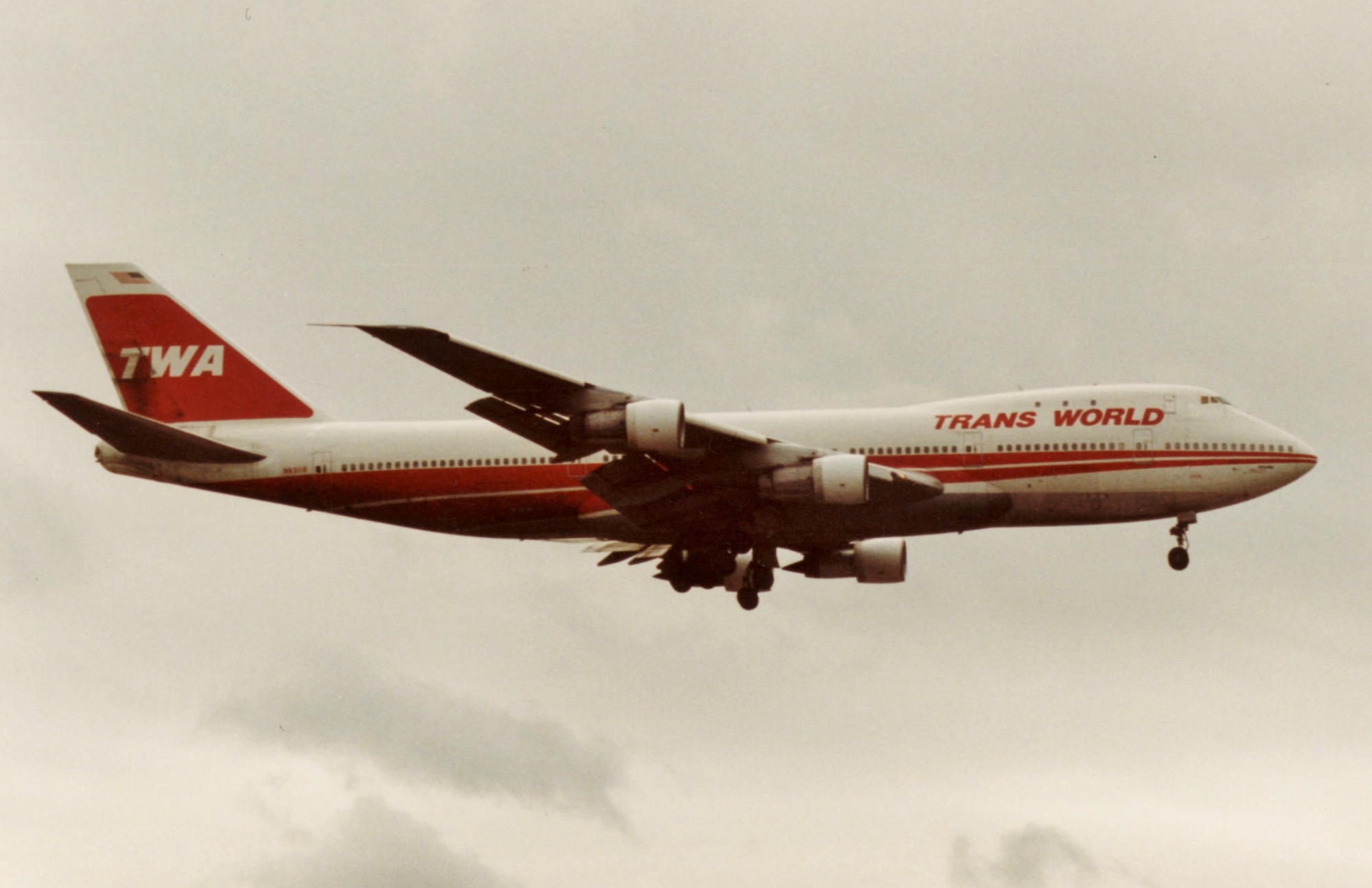 Air Crash Investigation on Twitter 