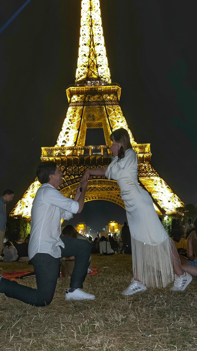 Anyosorio15's tweet photo. I said YES to the love of my life ❤️💍🥺 @SebasGC https://t.co/RMRAORswxh