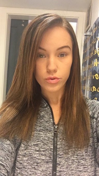 EmmaGeorge961's tweet photo. I have been bored and depressed lately going through a hard time and I pray I overcome it and have someone to be there for me anytime 🥹😭 https://t.co/rqlKKzpjYw