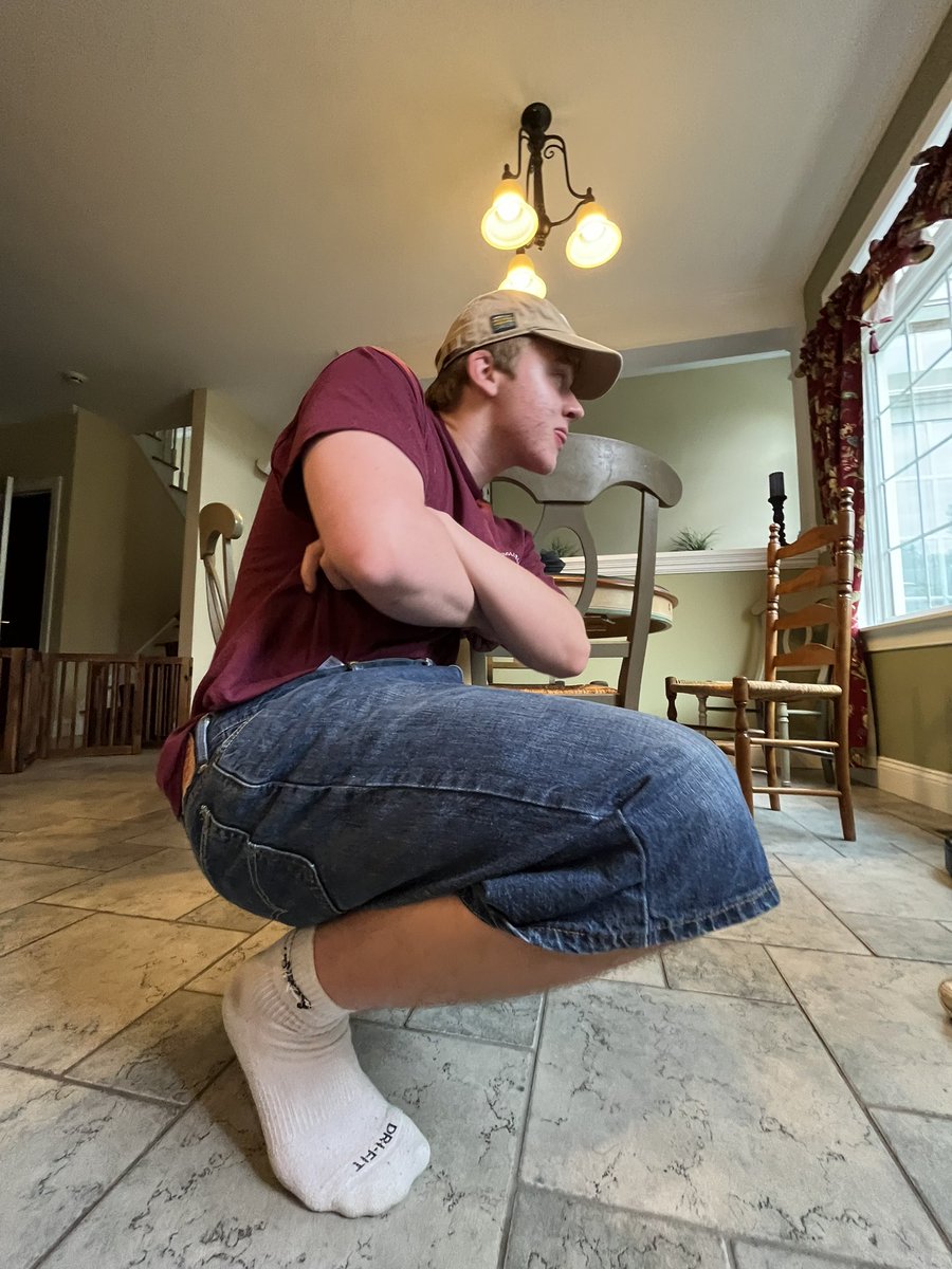 SpacingWizard's tweet photo. Me after pulling up to a smash tourney in jorts with 0 practice and not smelling like a 8’th grade homecoming https://t.co/VTzQaC3xL4