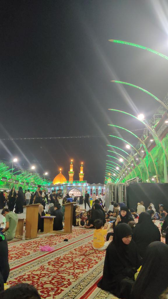 Naqviii110's tweet photo. "Yesterday, I visited the imam Hussain shrine. I can't describe the feeling I had when I saw the holy shrine! It felt like every single worry, fear, pain and anxiety was lifted from my heart and a feeling of tranquility and peace came in." 🕊️🙏
#Karbala 
#Moharram https://t.co/Yti57H7NuP