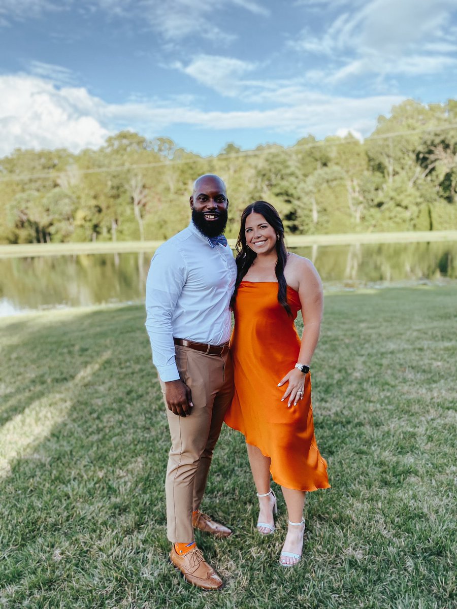 Best husband award goes to @CoachFoster_ for flying to Nashville for a family wedding before heading to Houston early this morning for #CoachingSchool! My forever MVP! 💕