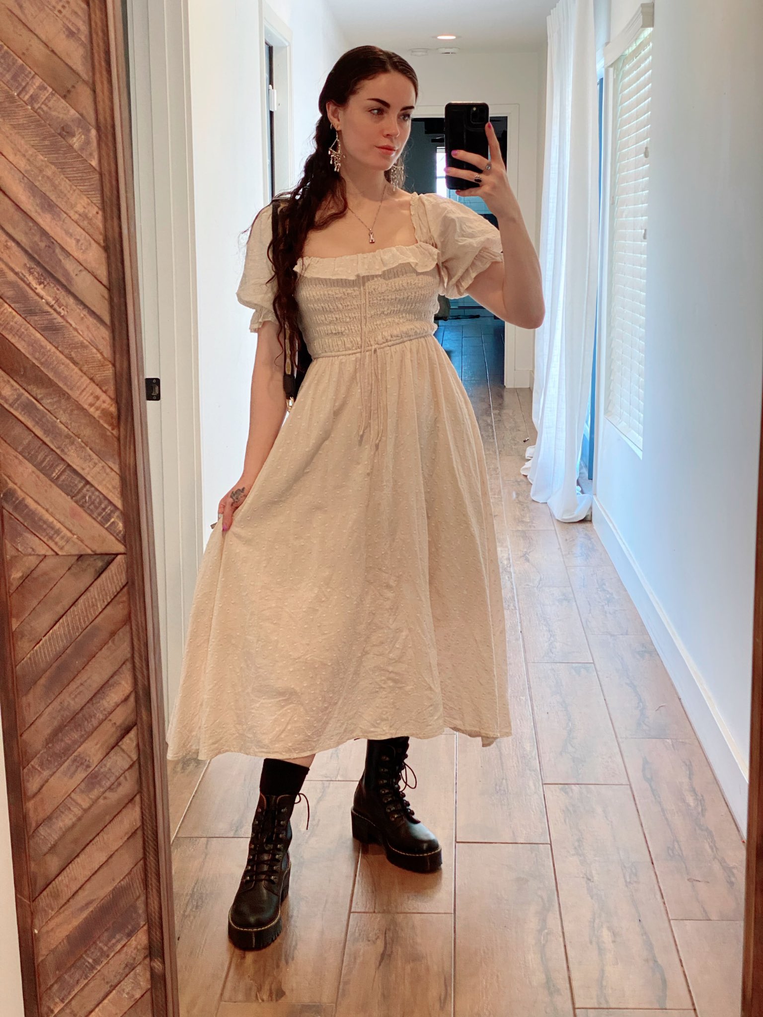 1 pic. Went out to get boba and groceries to host my first dinner party. Good boys pay while I play 💸 https://t.co/OHN6MzDZZc