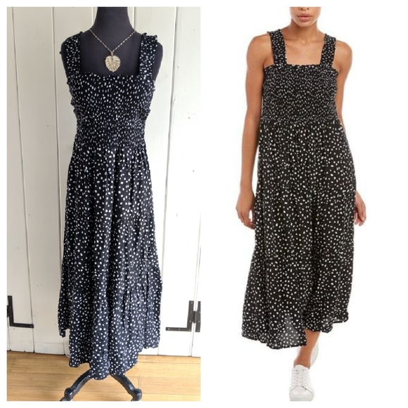whatnikthinks's tweet photo. So good I had to share! Check out all the items I'm loving on @Poshmarkapp #poshmark #fashion #style #shopmycloset #abstudio #beachlunchlounge #hm: https://t.co/Eg8e00s3bg https://t.co/Bkqb3vxMFR