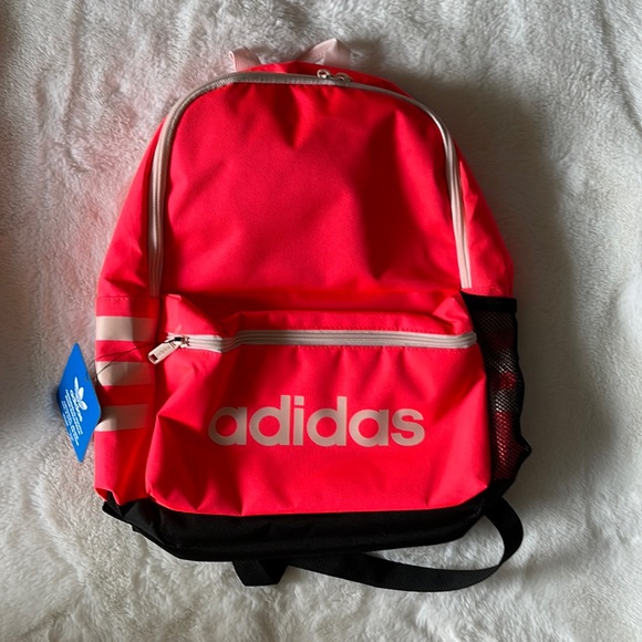 ClothesPlz's tweet photo. So good I had to share! Check out all the items I'm loving on @Poshmarkapp #poshmark #fashion #style #shopmycloset #adidas: https://t.co/9Ux2eSKxMl https://t.co/ae319wsTzs