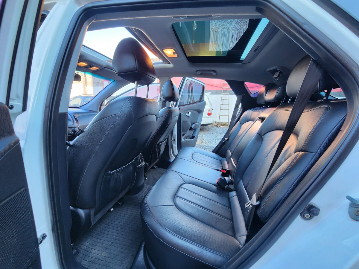 llavepy's tweet image. Vendo Hyundai Tucson
Recién importado 
Año 2015
Motor 2.200 CC 

Más info al wa.me/595961502964 

#automotores #llaveinversionespy