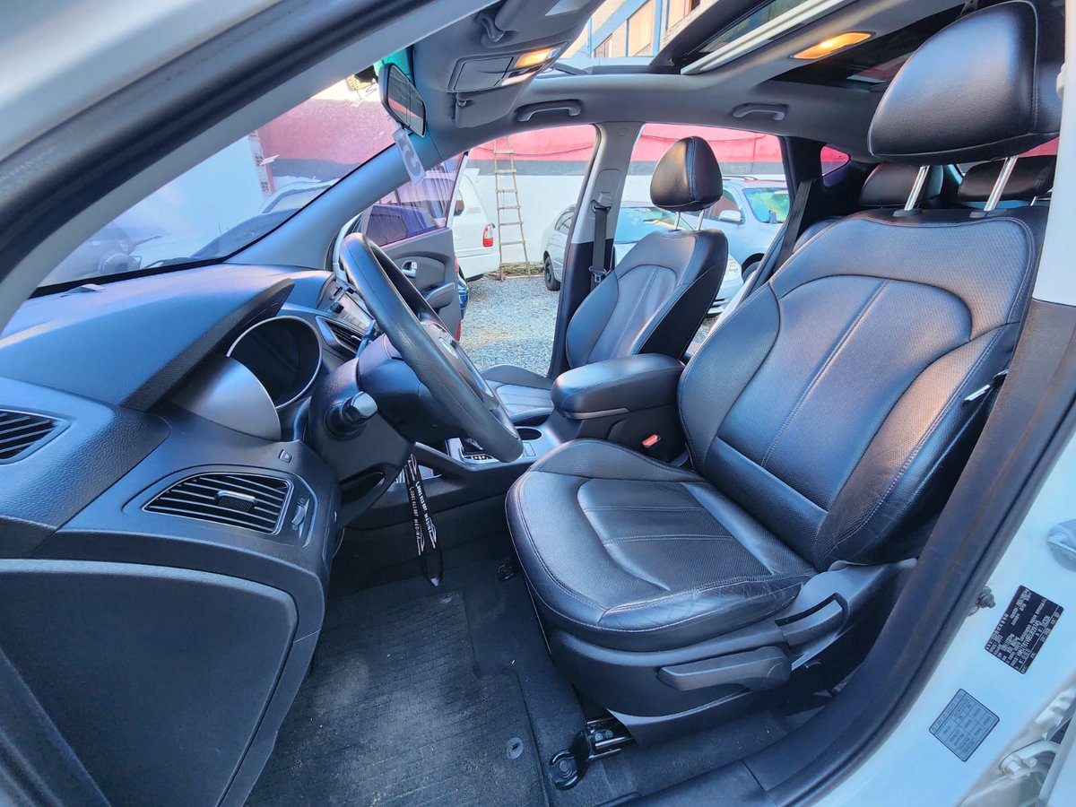 llavepy's tweet image. Vendo Hyundai Tucson
Recién importado 
Año 2015
Motor 2.200 CC 

Más info al wa.me/595961502964 

#automotores #llaveinversionespy