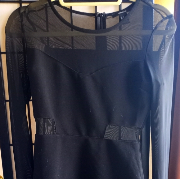 Izabelditchev's tweet photo. So good I had to share! Check out all the items I'm loving on @Poshmarkapp from @nurseretire #poshmark #fashion #style #shopmycloset #freepeople #forever21: https://t.co/dQCsnmOn7n https://t.co/s50qiUqPEU