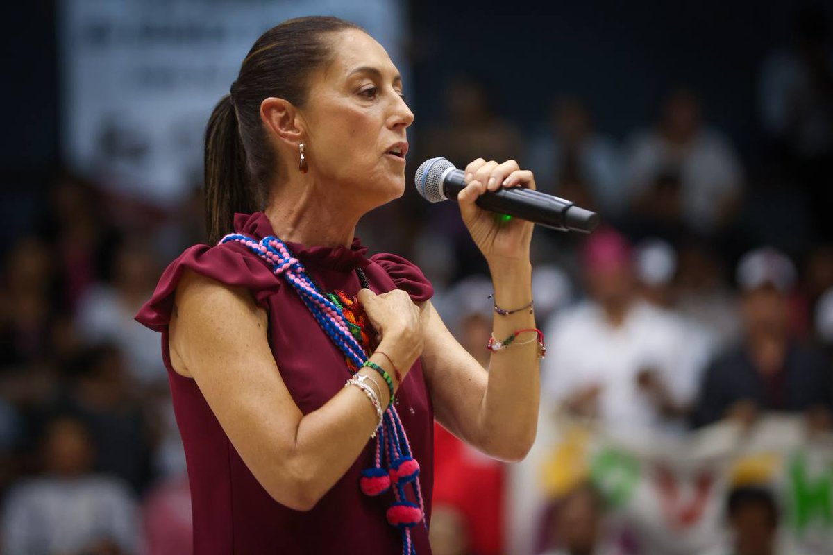 En Durango hablamos de la importancia de que los jóvenes conozcan la historia reciente. Que sepan de dónde viene nuestro movimiento. Del desafuero, de los fraudes electorales y antes, de la lucha de los estudiantes, maestros, médicos y ferrocarrileros. Surgidos de un movimiento