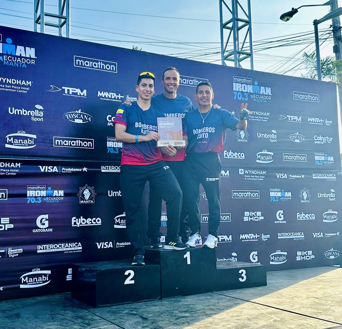 ECardenasVarela's tweet photo. 🏅Es un orgullo para nuestra institución haber obtenido el 1er lugar en la modalidad relevo y la 3era marca global dentro del #Ironman 70.3.

Gracias a nuestro Grupo de Alto Rendimiento, a nuestros 3 equipos por la constancia, fortaleza y disciplina.

¡Juntos llegamos lejos! 🫱🏻‍🫲🏼 https://t.co/IrAkO9mm0P