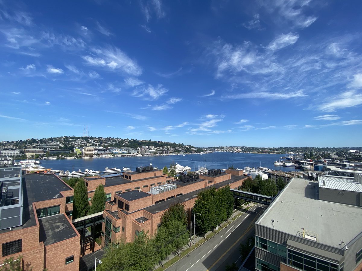 grounds_running's tweet image. Lucky to be running! I thought I had a mile left at this point, having too much fun out there. 

#Seattle #running #explore