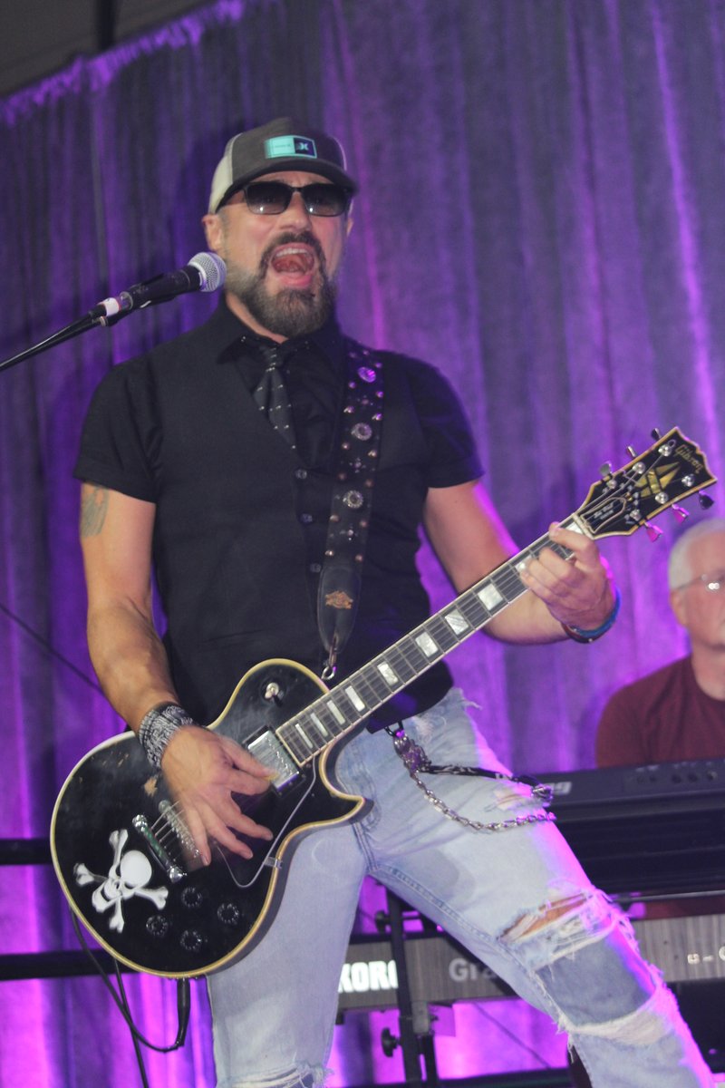ReprtrPatHealey's tweet photo. The Lounge Flys had the Keith Miller Arena in the East Hants Sportsplex on fire with their music that had plenty up dancing during East Hants #TideFest. The concert was presented by @coldstreamclear; CKG Elevator, and E-Commerce Solutions. #ElmsdaleNS #EastHants https://t.co/FGurW8NFrd