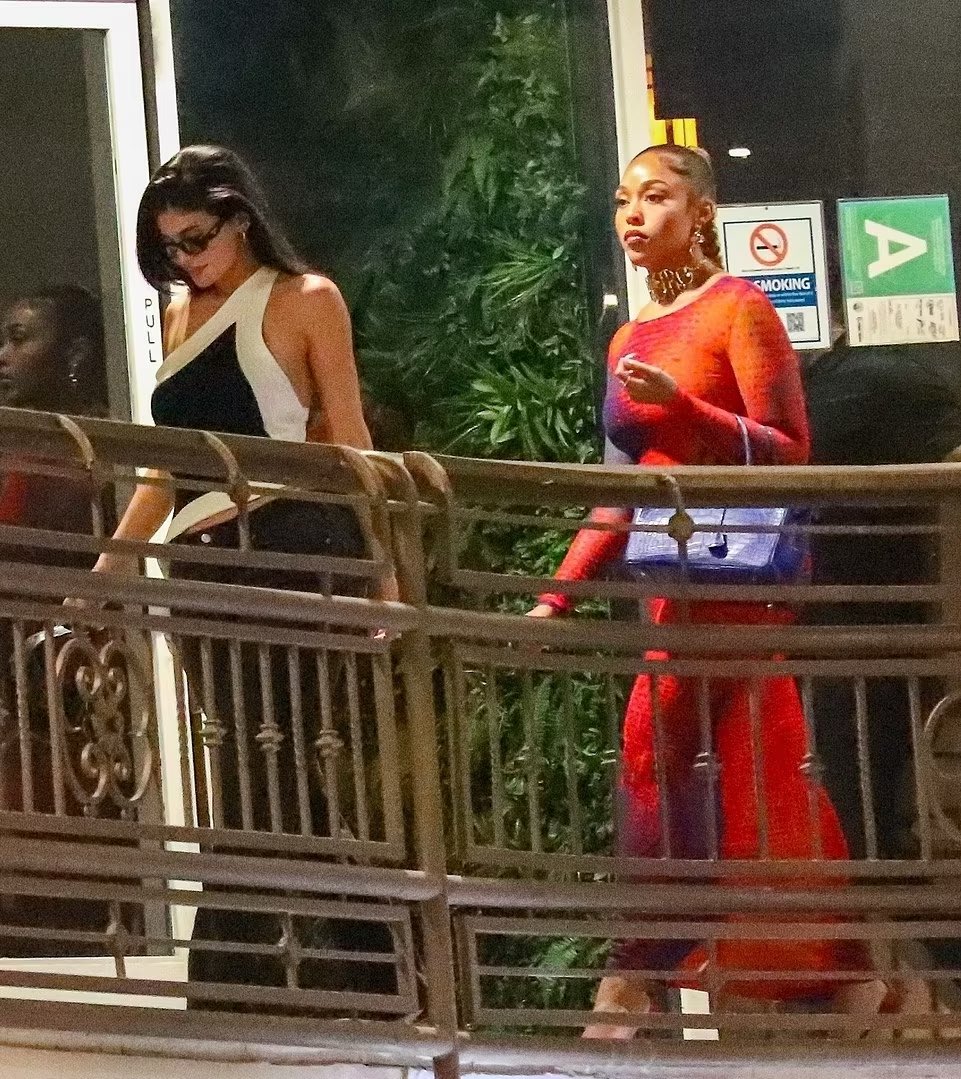 RT @21metgala: Kylie Jenner and Jordyn Woods is seen having dinner in Los Angeles. https://t.co/n6RhsLAZU4