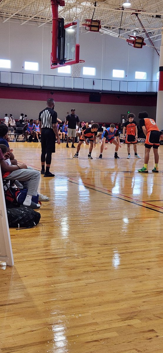 Great job to our 10th grade boys at the Big House Battle this weekend 🧡🖤