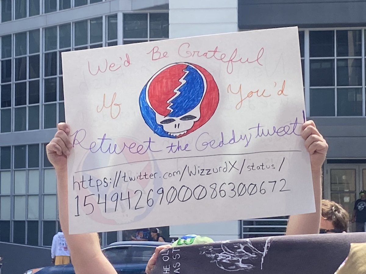 RACC is closed, street team in full effect. What a long, strange trip to 2,112 it’s been! #DeadandCoFinalTour #DeadandCompany #gratefuldead