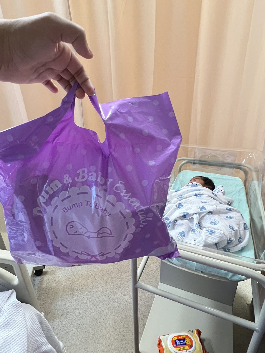 nuratiah02's tweet photo. @AkeemSharyzal Dapat juga free gift yang sama dekat HATTM, tapi voucher tu dah expired 2022 🥹 https://t.co/R7qjJPrJyv