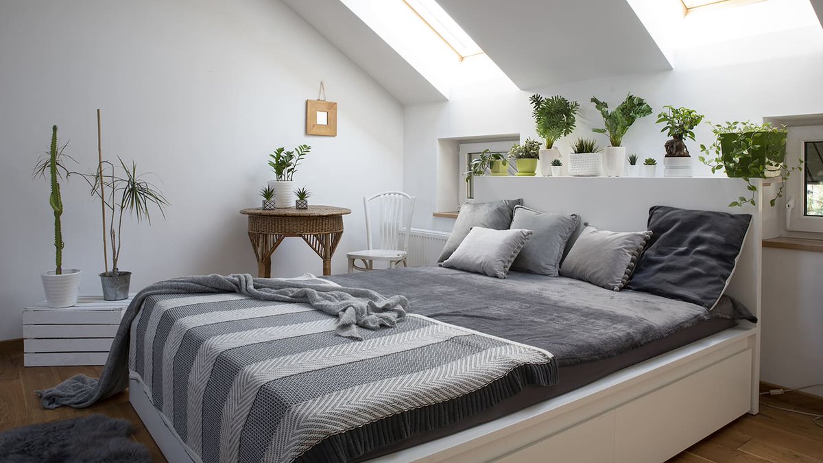 whitedestates's tweet photo. Find out how beneficial it can be to add insulation to your home. #homeimprovement #lifetips  https://t.co/rLFOpNxoWb https://t.co/95a8fgR0NH