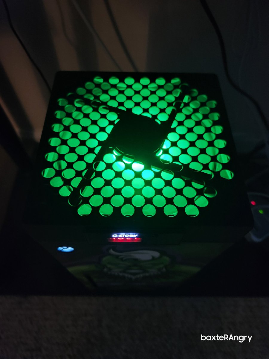baxteRAngry's tweet photo. New fan to help keep the Series X cool. Love the fact that it's automatic. Also the fans low setting (which it is on most) light is green. 💚
@AngryArmyAA
#AngryArmy 👊🏻😡 #TeamAngry https://t.co/UgjspWMk5D