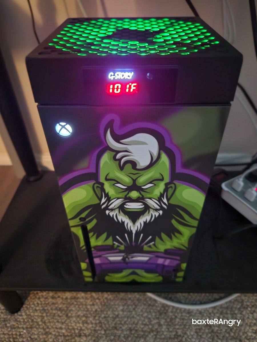baxteRAngry's tweet photo. New fan to help keep the Series X cool. Love the fact that it's automatic. Also the fans low setting (which it is on most) light is green. 💚
@AngryArmyAA
#AngryArmy 👊🏻😡 #TeamAngry https://t.co/UgjspWMk5D