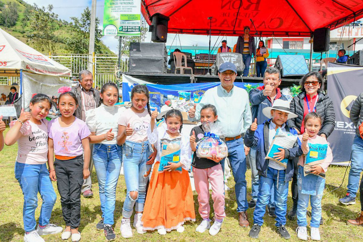 GERMANCHAMORRO1's tweet photo. ¡Desde Santa Bárbara celebramos el #DíaDelCampesino: resaltamos y valoramos el trabajo realizado en los 17 corregimientos de #LaGranCapital! 🧑🏽‍🌾👨🏽‍🌾

El esfuerzo y dedicación con la que realizan su admirable labor, dinamiza nuestra economía y preserva nuestra seguridad alimentaria. https://t.co/QeK89dFYES
