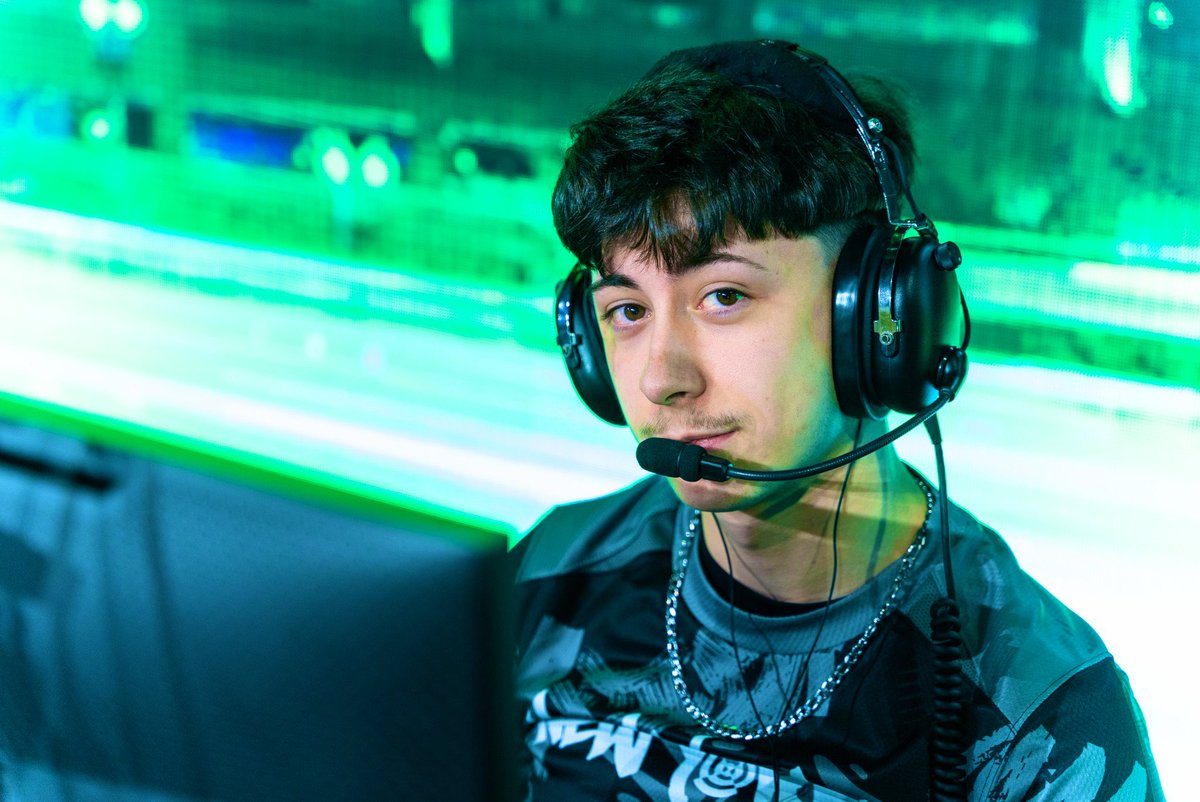 Breaking Point tweet media