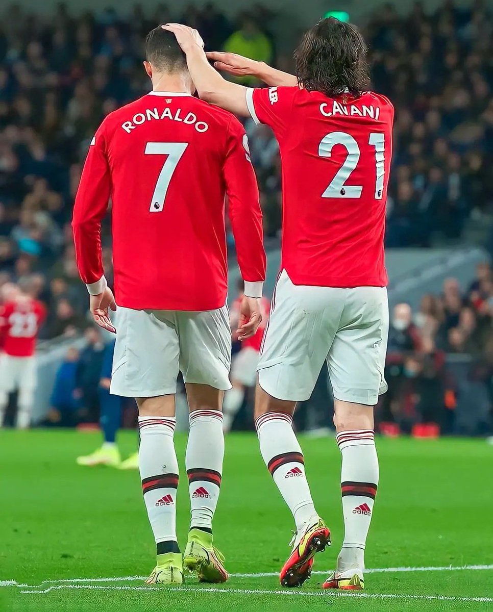 Cavani : " Cristiano Ronaldo était impressionnant avec Manchester United mais il était victime d'une campagne de diabolisation. L'objectif c'était de le détruire avant la Coupe du Monde "