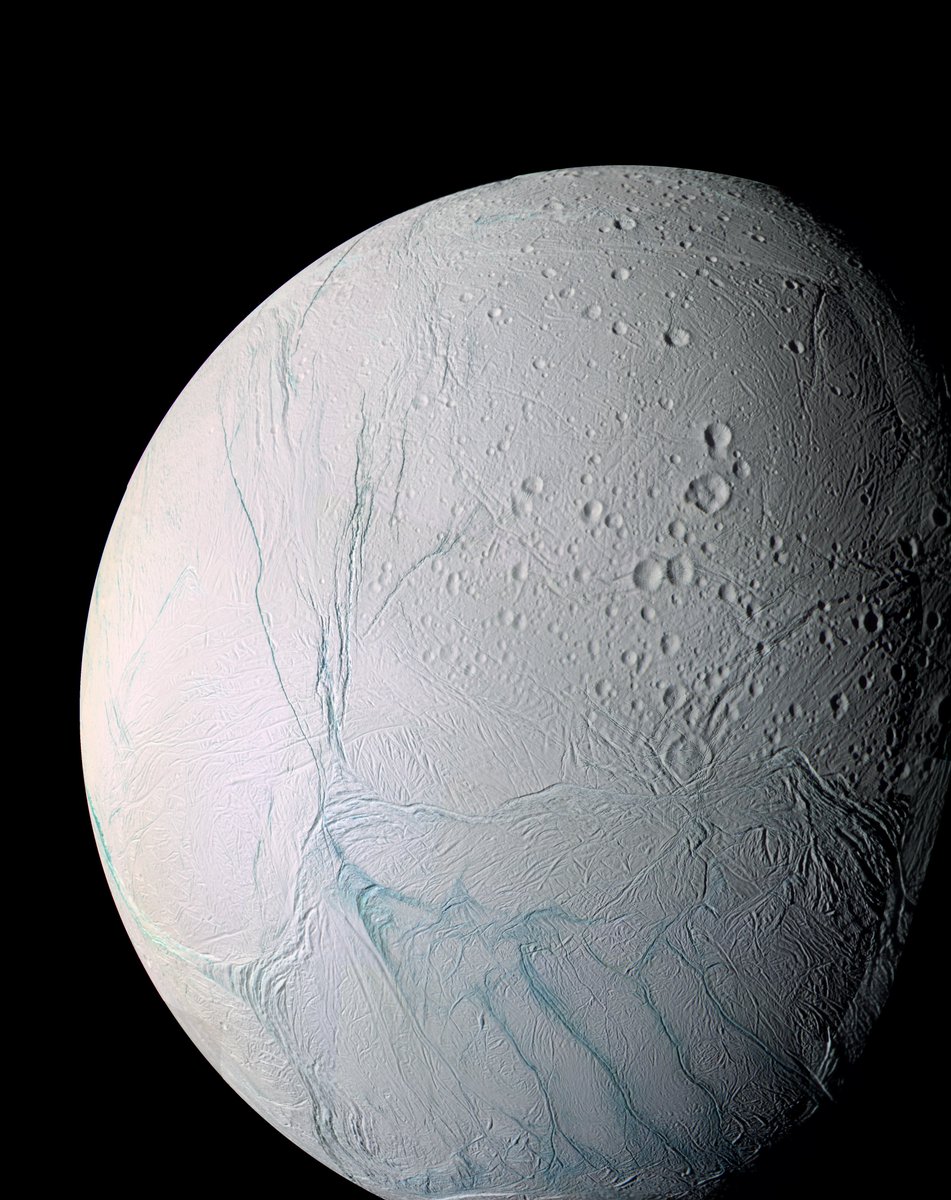 Mahdi___77's tweet photo. Saturn’s icy moon, Enceladus https://t.co/tfIXlmiTOU