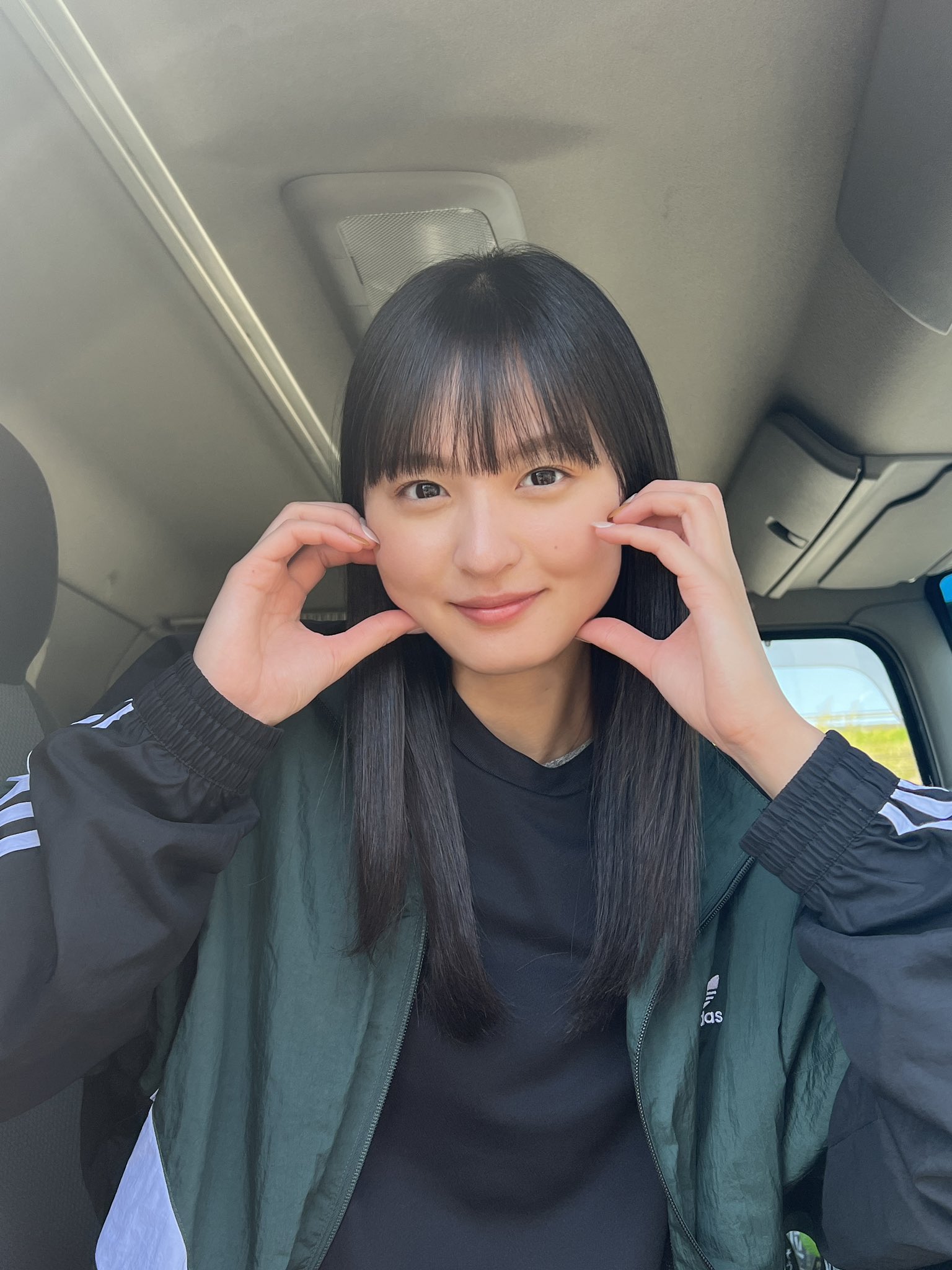 adidas 遠藤さくら トラックガール2 - メルカリ