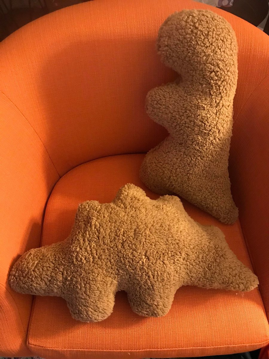 “baby we have guests, go get the fancy pillows”..