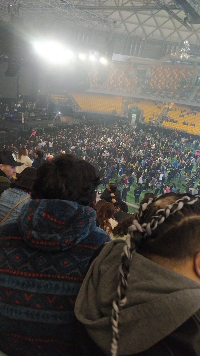 Pauladelmundo's tweet image. Sentada acá en el Movistar esperando a #chanchoenpiedra solo puedo decir que la ñoñería tiene muchos rostros 

#tenemos 
#Chep
@chanchoenpiedra